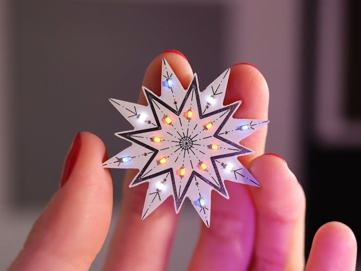 ATtiny13A PCB Star Wearable – A Tiny Twinkling Ornament